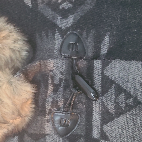 Aztec winter coat - Picture 2 of 8